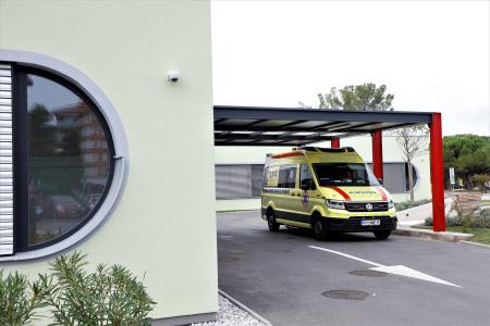 Nabava rešilnega avtomobila za ZD Piran I Acquisizione autoambulanza per il Poliambulatorio di Pirano (1)